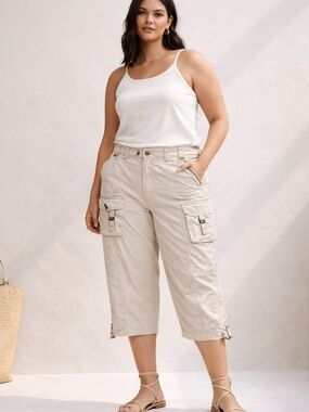 MXM Girl Cargo Capris Size 16 Beige Mid Rise Utility Y2K Streetwear Plus Sz